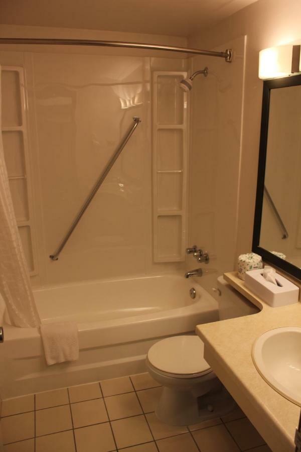 Coronet Hotel 艾伯特亲王城 外观 照片